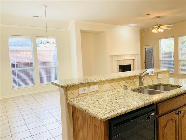 Building Photo - 1505 Somerset Dr