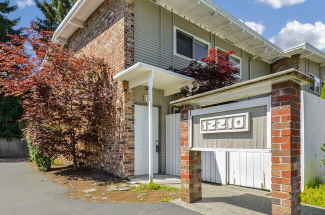 Building Photo - 12210 SE 60th St