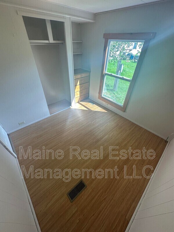 Building Photo - 44 Pheasant Hill Mobile Home Park