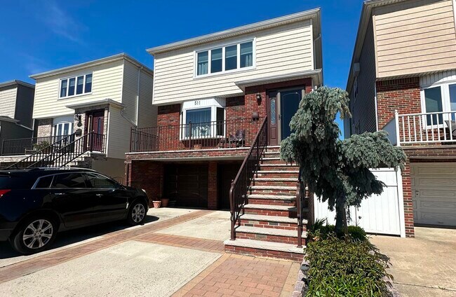 Primary Photo - 511 Avenue C