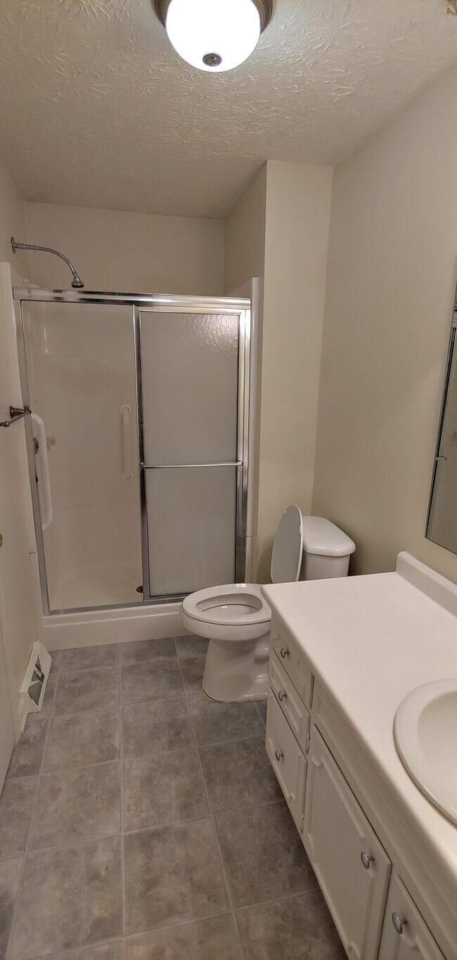 Building Photo - 6427 Canna Ct