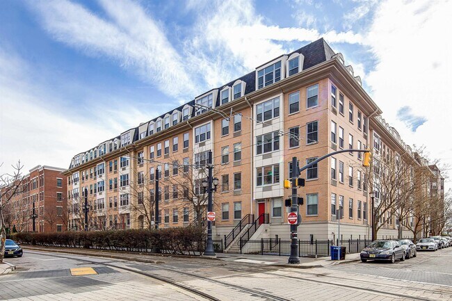 Building Photo - 149 Essex St