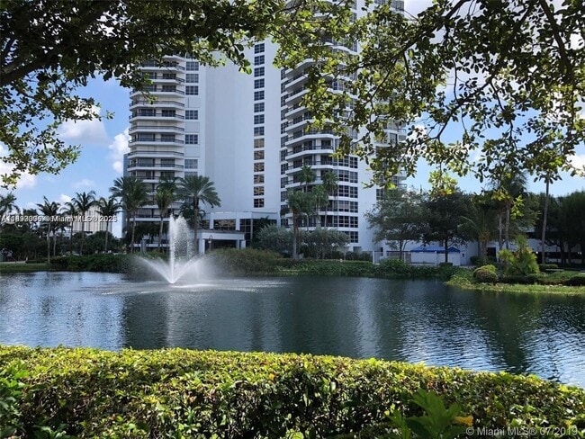 Building Photo - 3530 Mystic Pointe Dr
