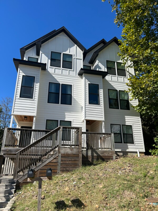 Building Photo - 121 N Washington Ave