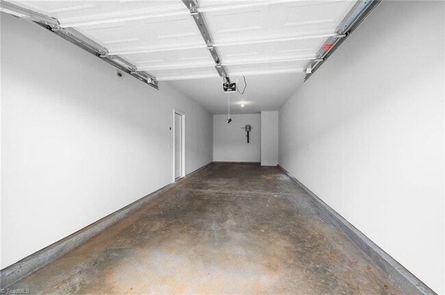 Building Photo - 1729 University Dr