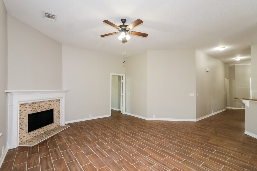 Building Photo - 3103 Bronco Bluff Ct