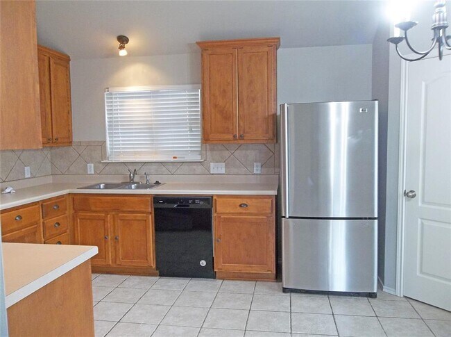 Building Photo - 110 Fossil Trail