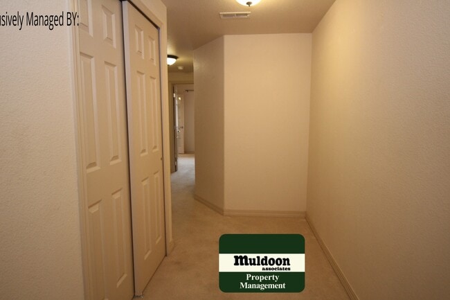 Building Photo - Coming soon! Nice Three Bedroom Condo in Bear Creek!