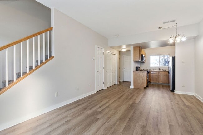 Building Photo - 309 Buffalo Dr