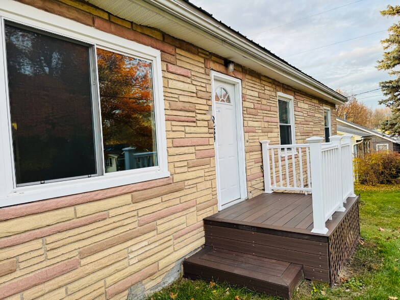 Building Photo - 6289 Marsh Rd