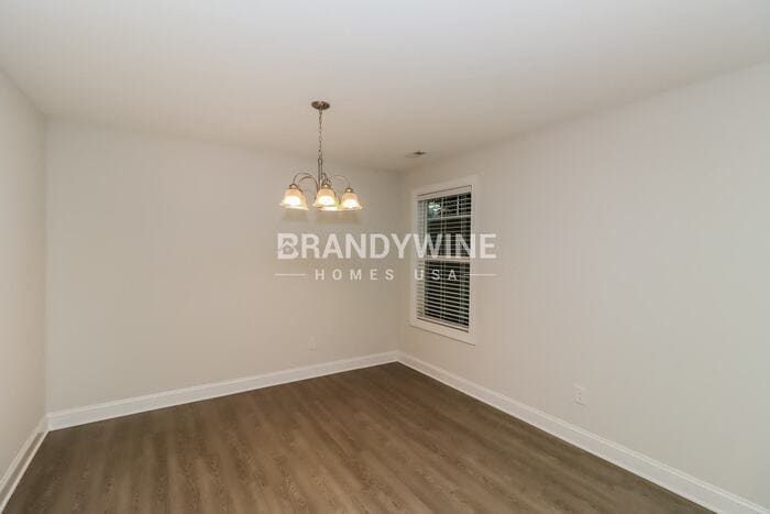 Building Photo - 281 Southcircle Dr NW