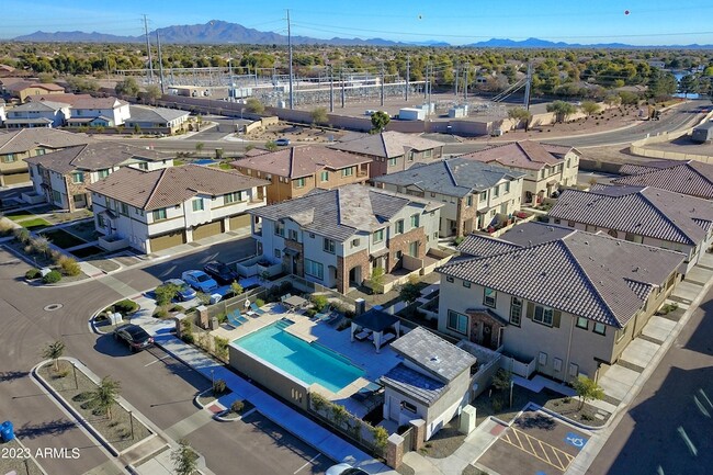 Building Photo - 4100 S Pinelake Way