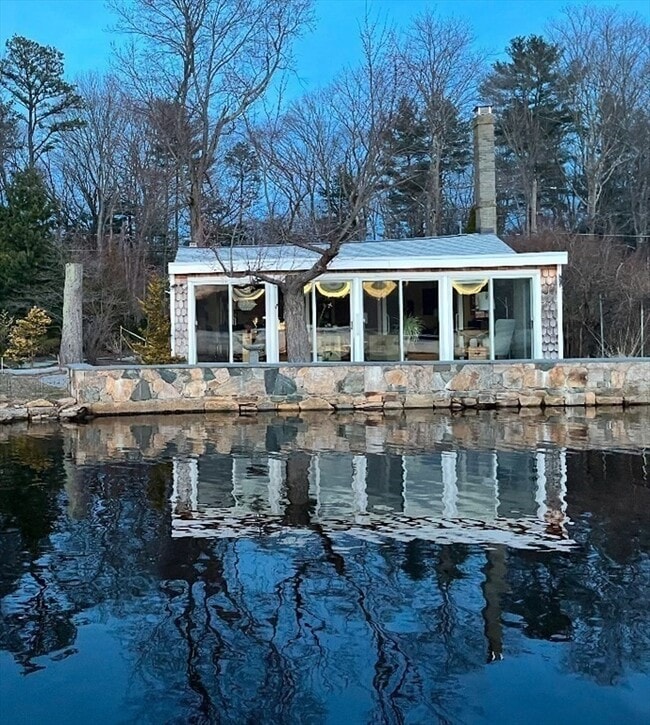 Building Photo - 53 Lakeshore Dr