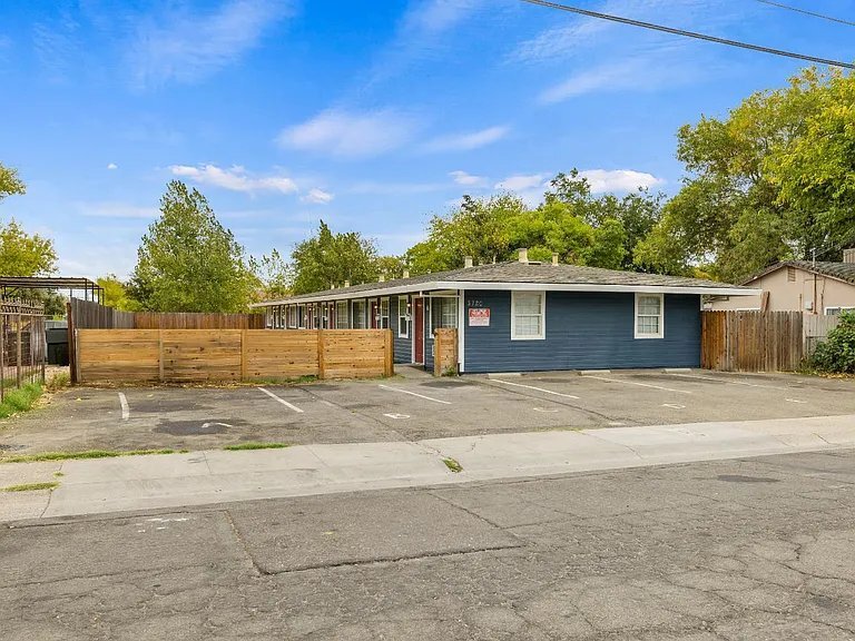 Building Photo - 2720 Forrest St