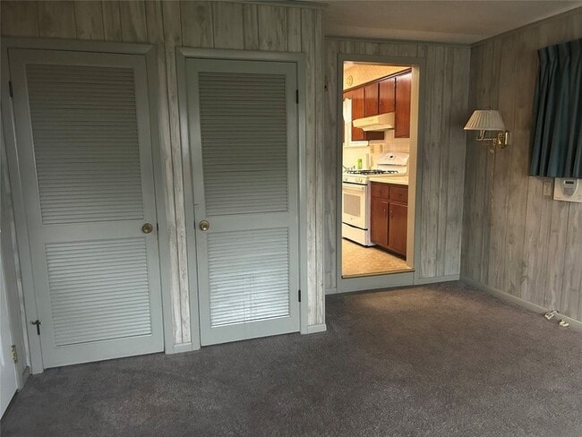 Building Photo - 1028 W 29th St