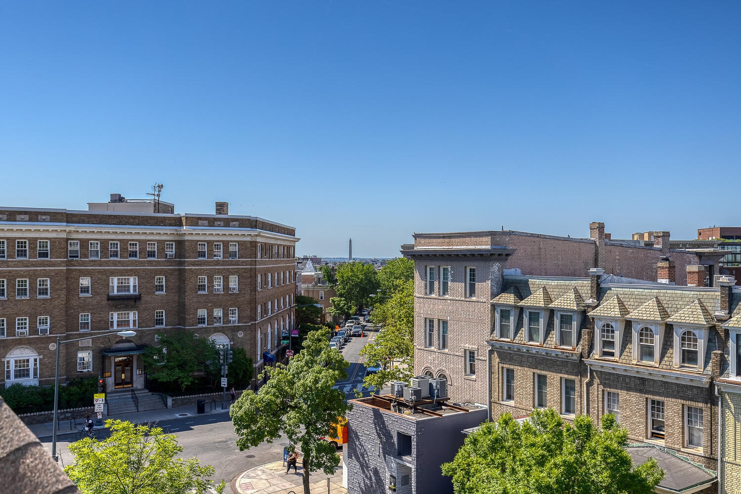 Building Photo - 2713 Ontario Rd NW