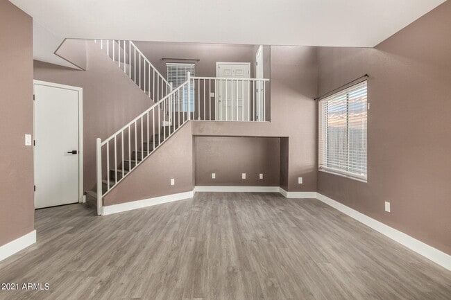 Building Photo - 875 N Ithica Ct