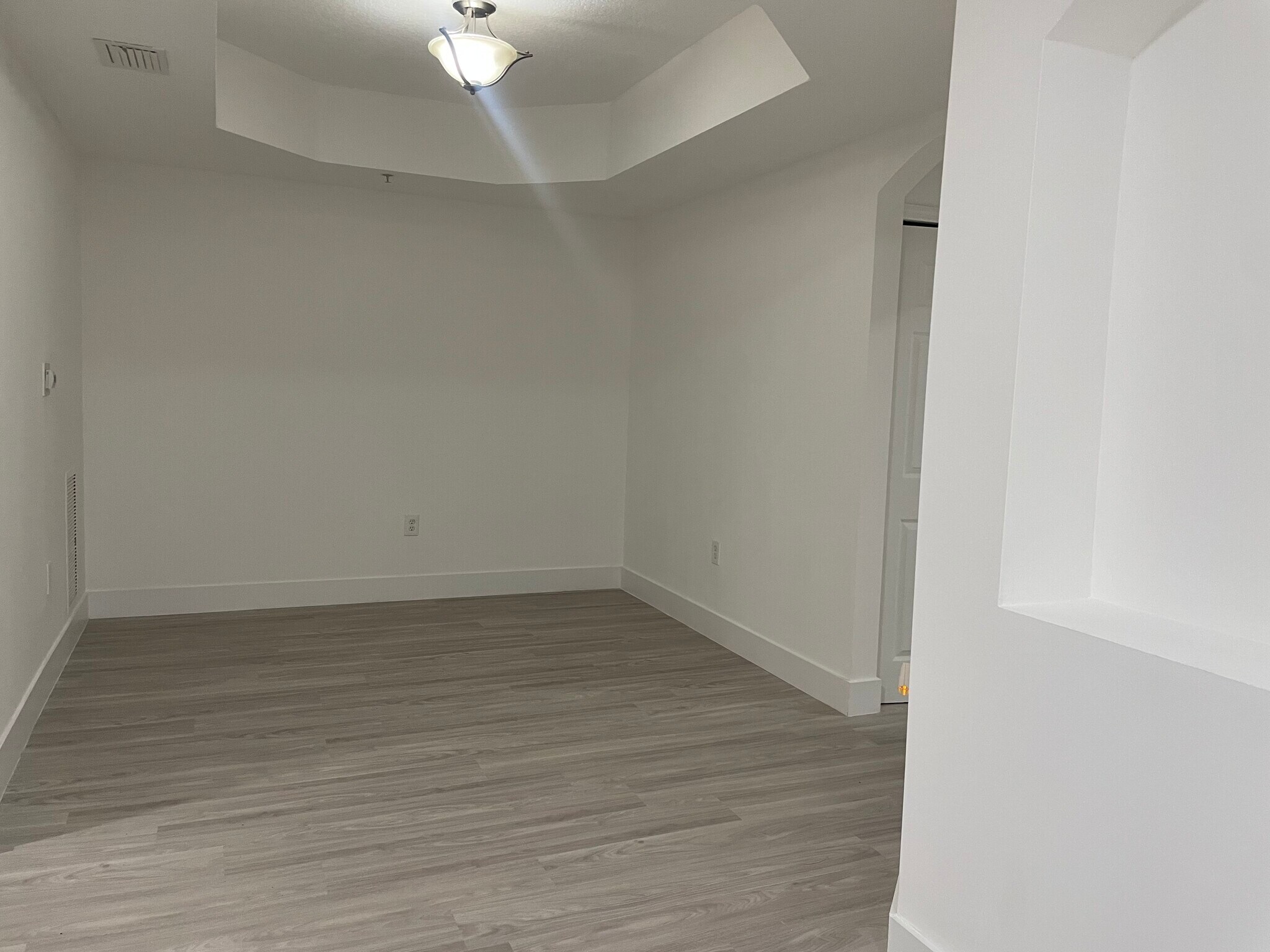 Building Photo - 6700 NW 114th Ave