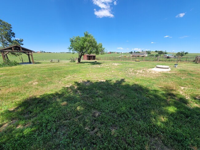 Building Photo - 11665 Blaney Rd S