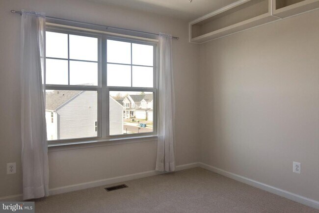 Building Photo - 105 Gristmill Ct