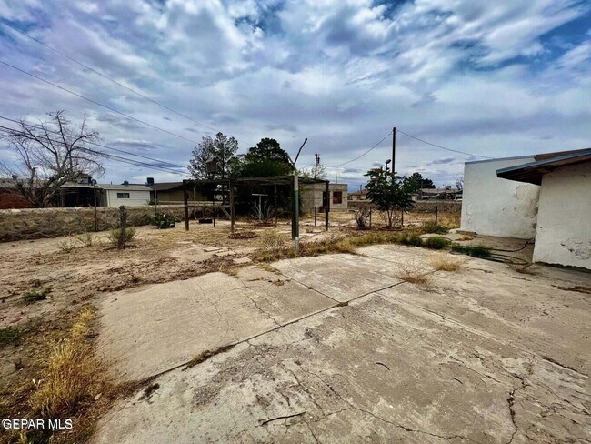 Building Photo - 7051 Becky Ln