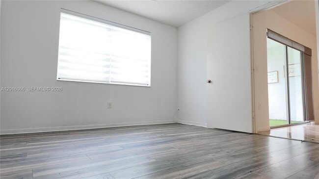 Building Photo - 2236 N Cypress Bend Dr