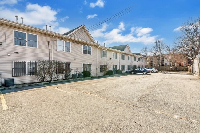 Building Photo - 527 M.L.K. Drive