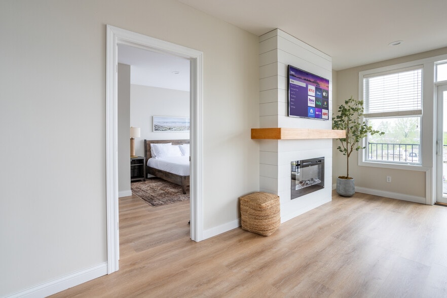 Primary Bedroom - 1221 Broad St