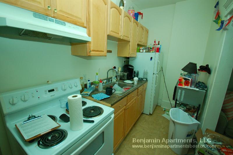 Building Photo - 883 Huntington Ave