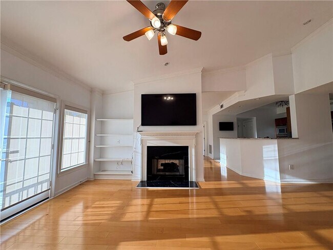 Building Photo - 3275 Lenox Rd NE