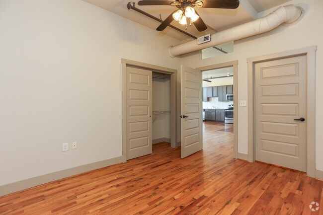 Interior Photo - Lofts 29