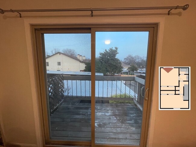 Building Photo - Fair Oaks Townhouse