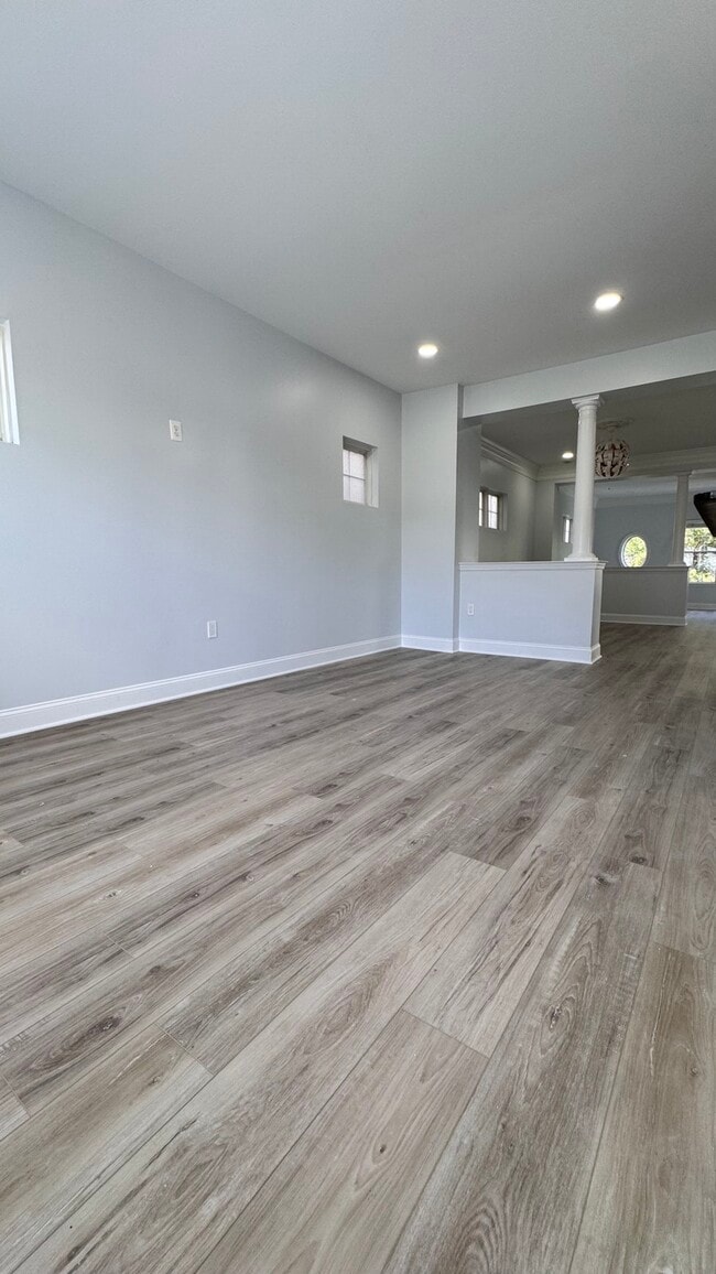 Building Photo - 16510 Bobster Ct