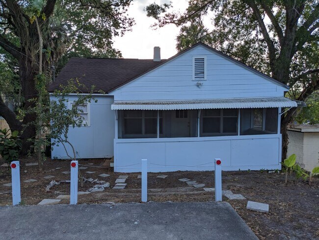 Building Photo - 8410 N 11th St