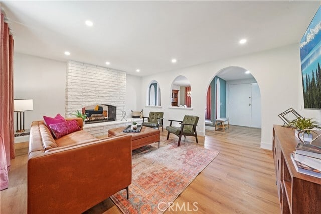 Building Photo - 1500 Country Club Dr