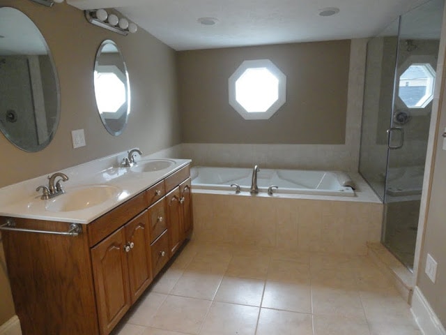 Building Photo - 4 Bed - 1.5 Bath Colonial for Rent in Shaker Heights | Beautiful Updates!