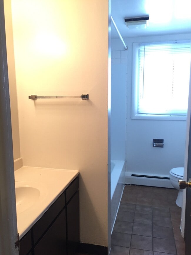 Interior Photo - DEPOT RD. -1125