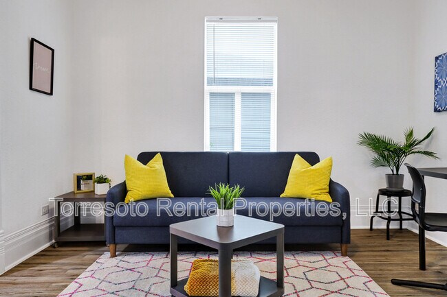 Building Photo - 226 Porter St