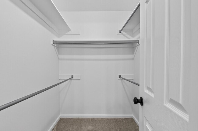 Building Photo - 2725 Valley Forge Dr