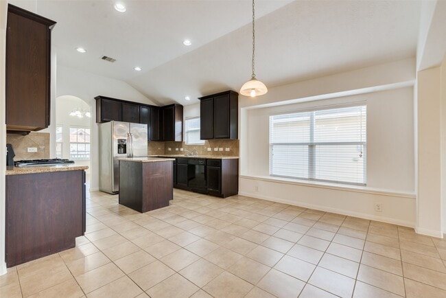 Building Photo - 3426 Lily Ranch Dr