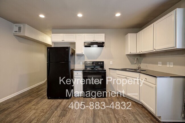 Building Photo - ACCEPTS HOUSING VOUCHERS - Bright & Stylish 2-Bedroom Close to the Plaza District