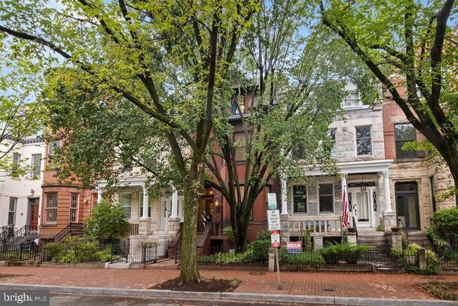 Building Photo - 1120 East Capitol St NE