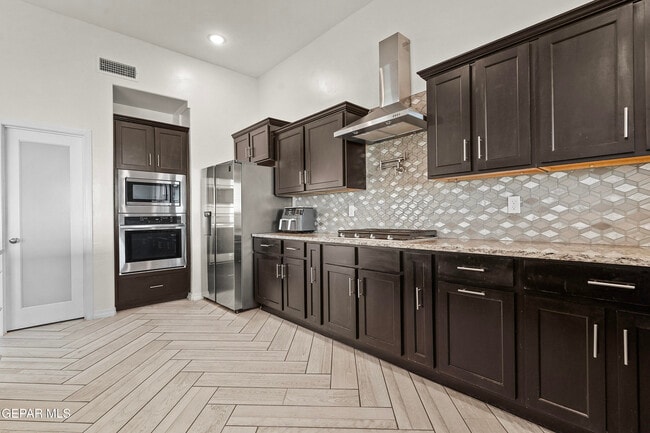 Building Photo - 3729 Surmise St