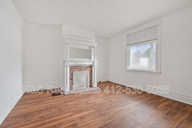 Building Photo - 134 Corey Ave