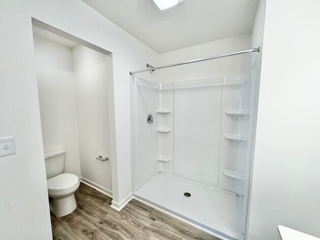 Building Photo - Brand-new three bedroom 2 1/2 bath townhome