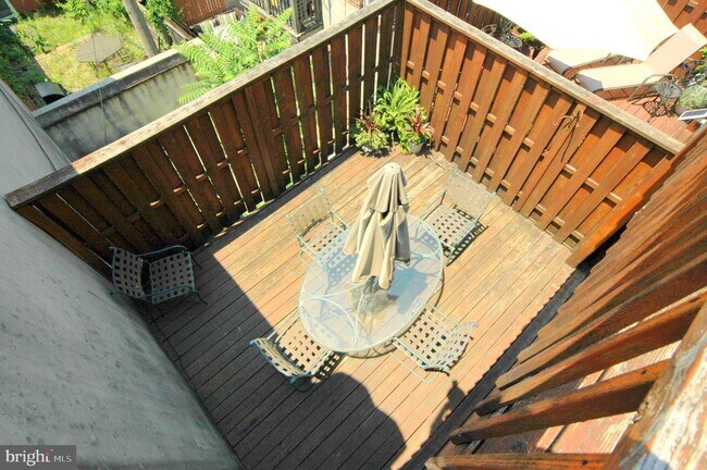 Building Photo - 706 S Bond St