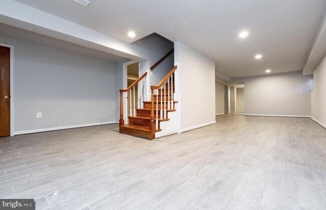 Building Photo - 10106 Phoebe Ln