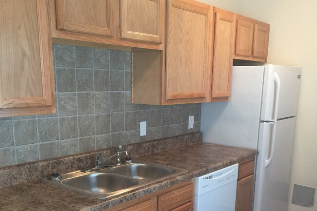 Building Photo - 700 Geneva Ave