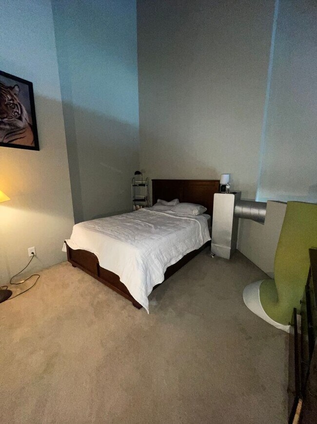 Building Photo - Coming Soon: Stylish Loft in the Heart of ...