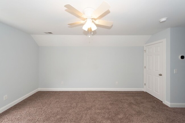 Building Photo - 4 Bedroom, 2.5 Bathroom Home in Reminisce ...
